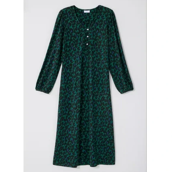 New J.Jill $129 LP Green Leopard Print Lightweight Ponte Knit Button Front Dress New J.Jill $129 LP Green Leopard Print Lightweight Ponte Knit Button Front Dress